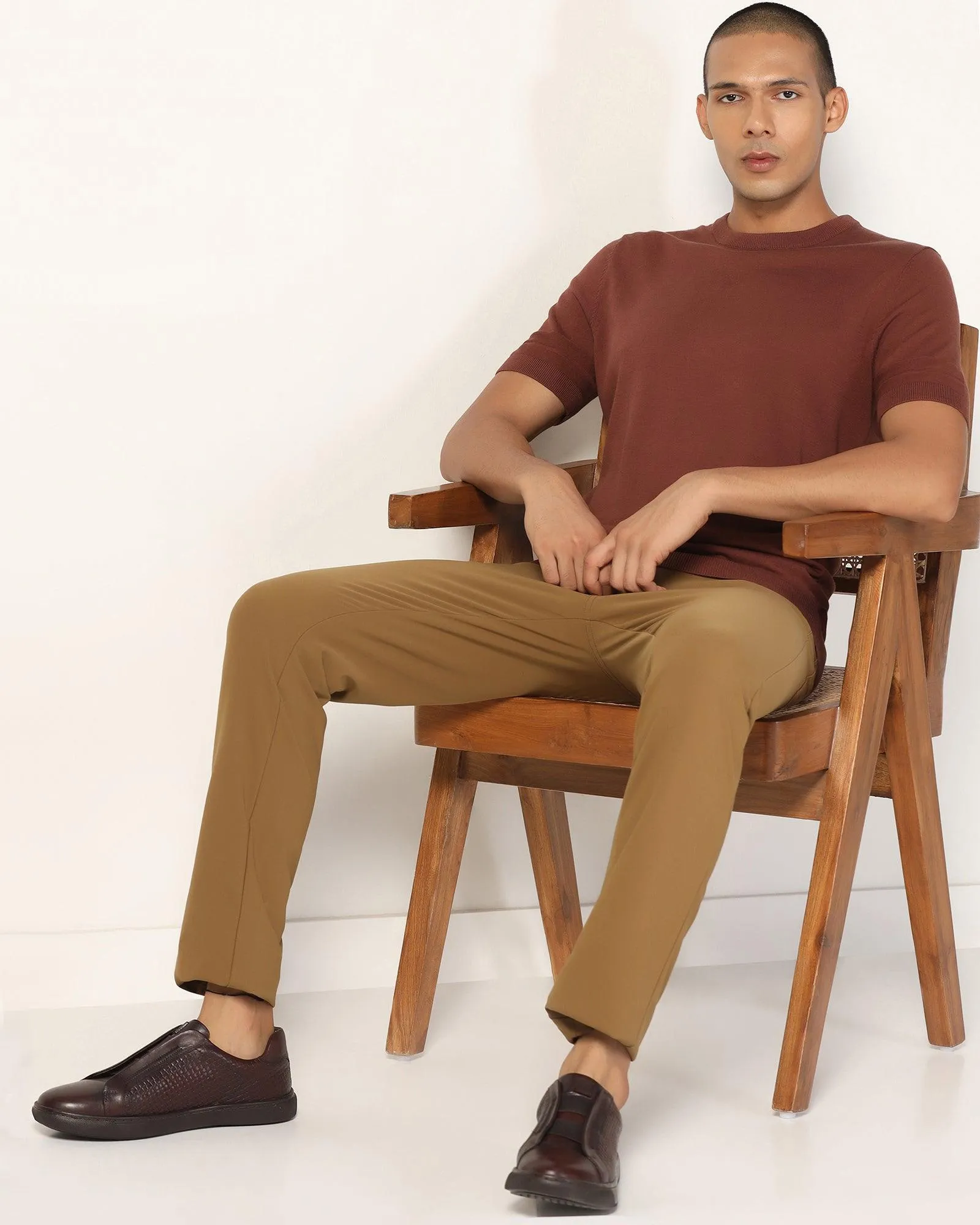 TechPro Slim Comfort Casual Khaki Solid Khakis - Gogg